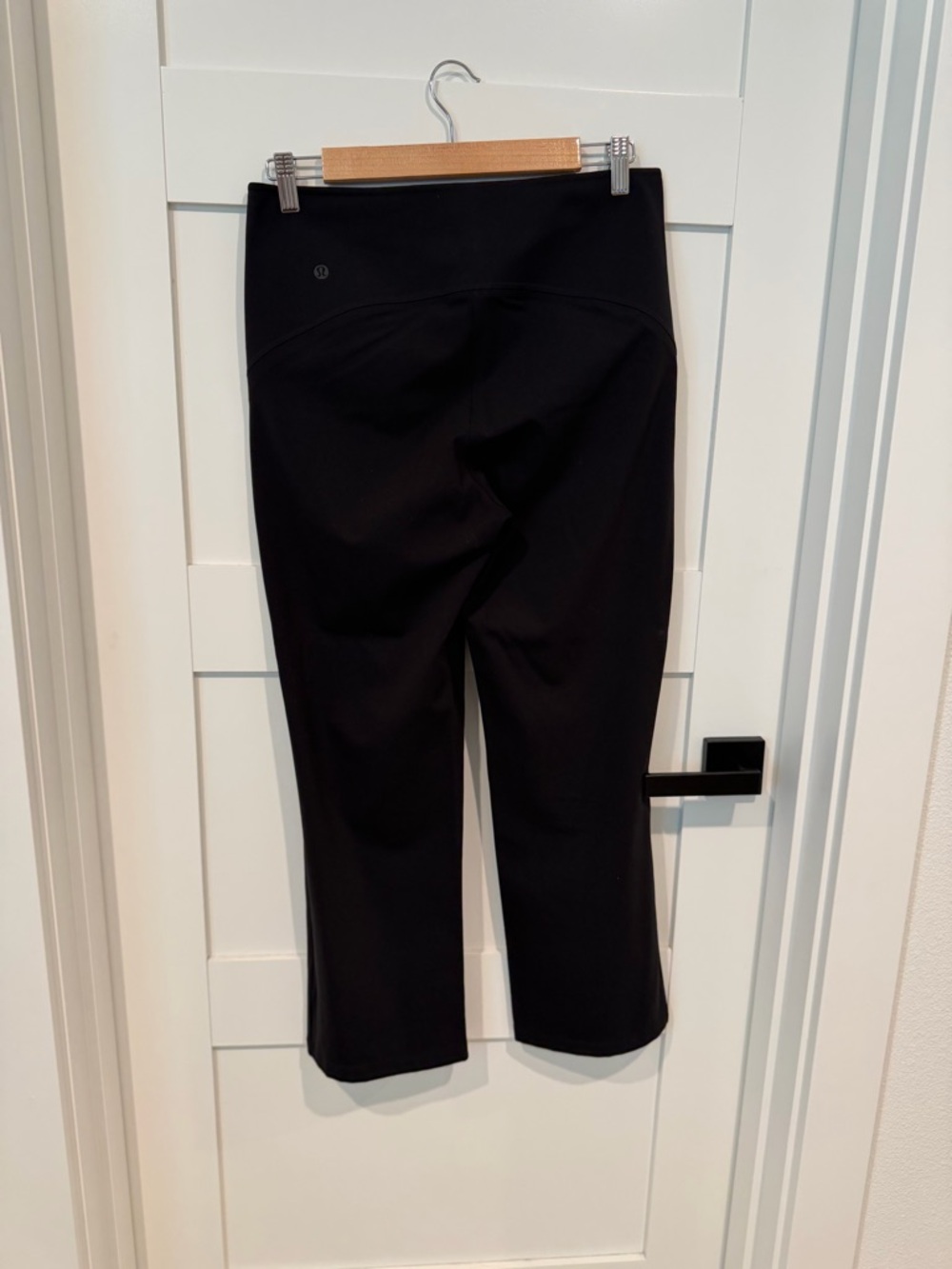 Lululemon Smooth Fit Pull-On Cropped Pant - Black | Size 10